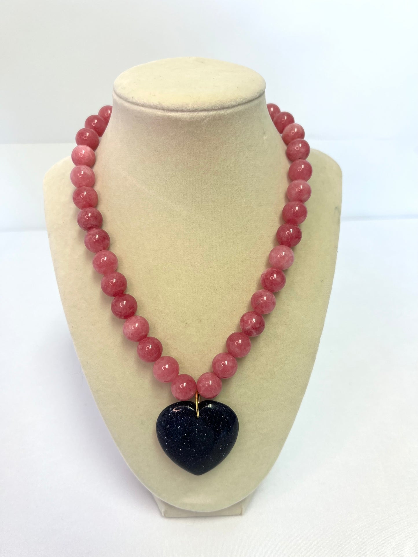 Pink Beaded Necklace+Black Heart Pendant