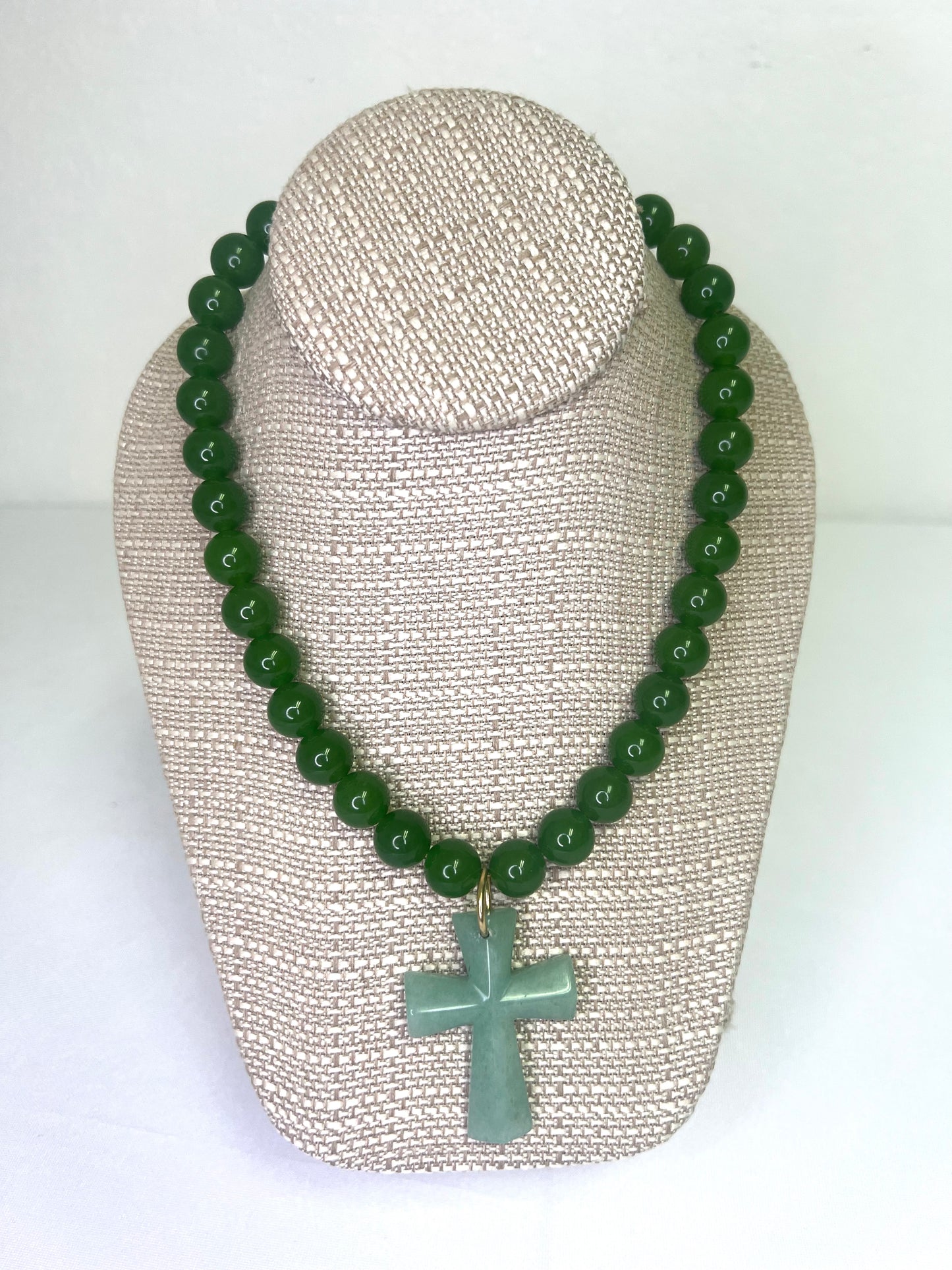 Green Round Gemstone Necklace+Turquoise Cross Pendant