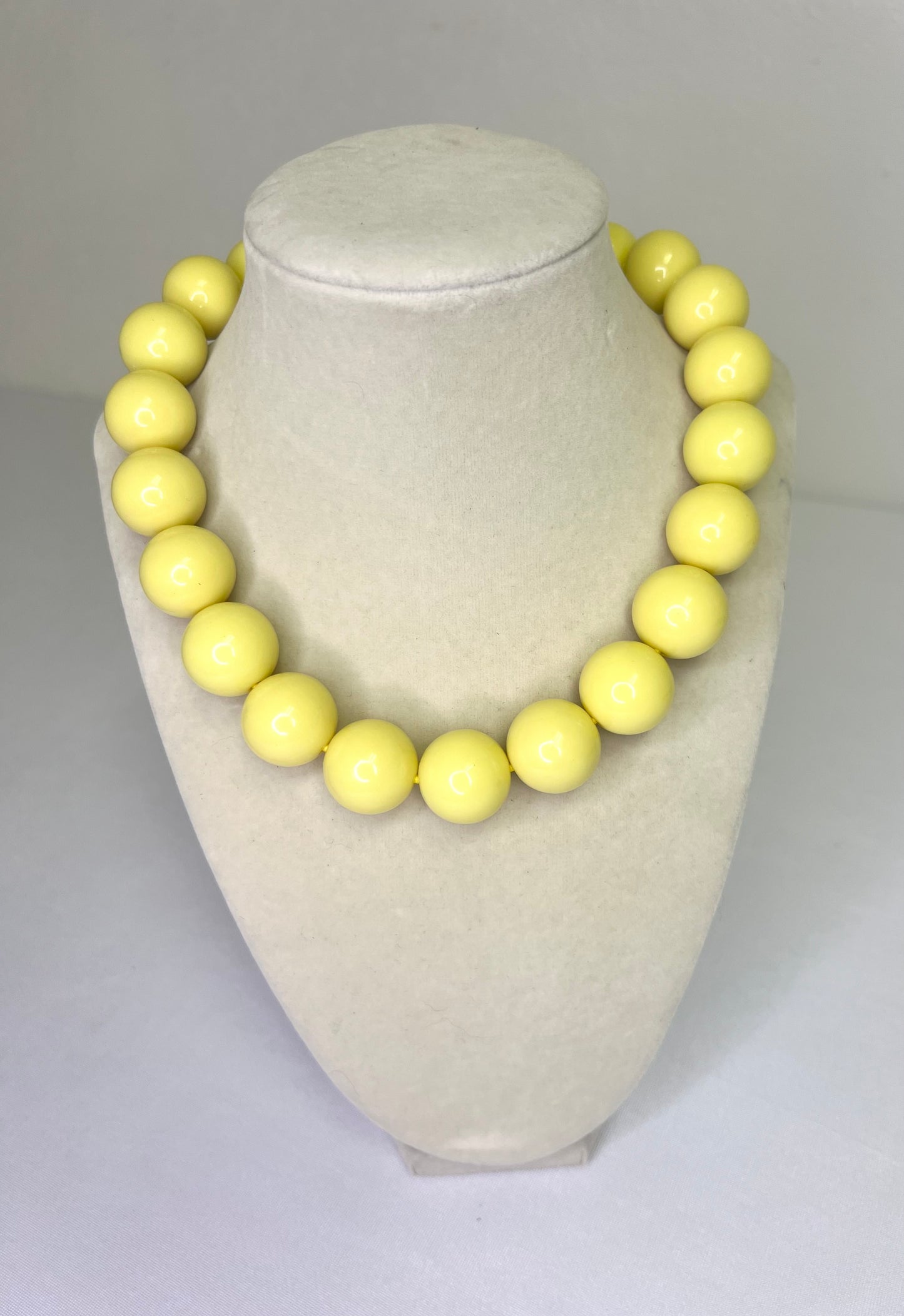 Butter Yellow Gloss Beaded Necklace